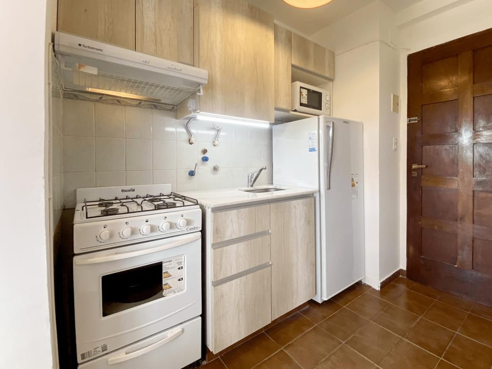 Kitchen or kitchenette, minibar, pet friendly, stove