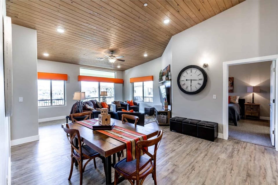 The Penthouse S402 condo Apartment in St George