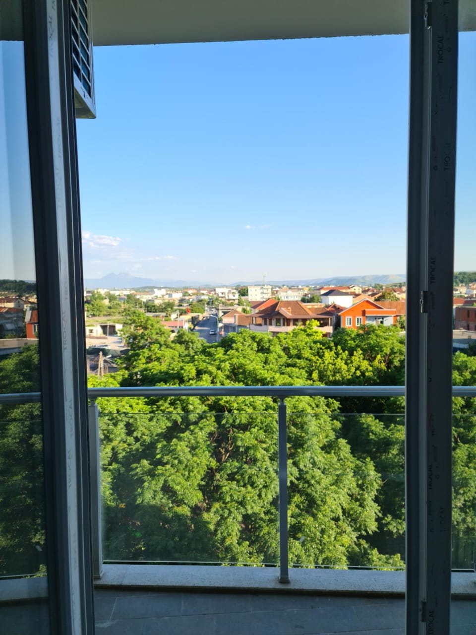 View (from property/room), Balcony/Terrace, City view, Mountain view