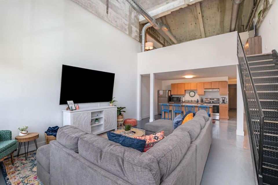 5103 Peters New Industrial Loft on Lebanon Bike Trail Apartment in Ohio