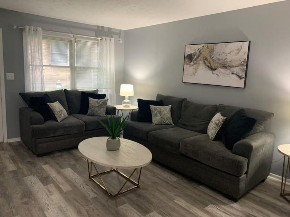 5145 Porsche Newly Remodeled 2 BDRM Ranch Attached Home House in Ohio