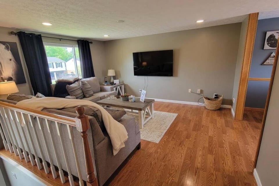 1349 Jennings court Private Pool, Fire pit, BBQ A FUN place to RELAX House in Mason