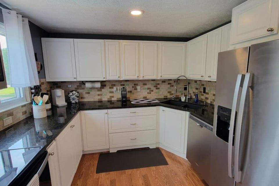 1349 Jennings court Private Pool, Fire pit, BBQ A FUN place to RELAX House in Mason