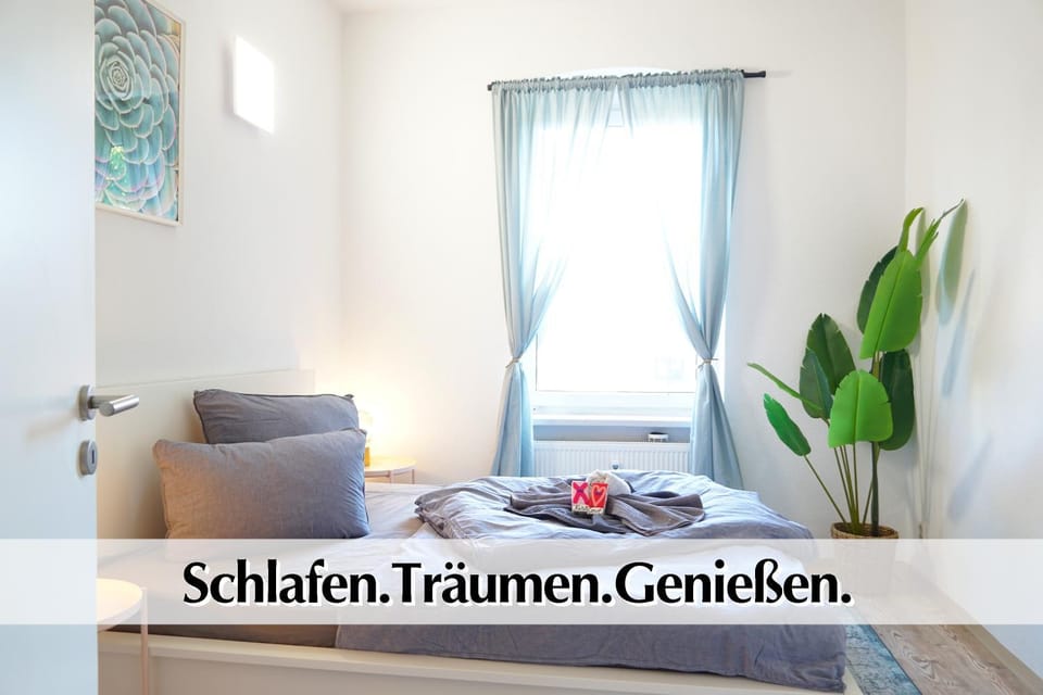 Living room, Seating area, Text overlay