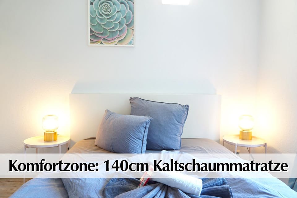 Bed, Photo of the whole room, Bedroom, Text overlay