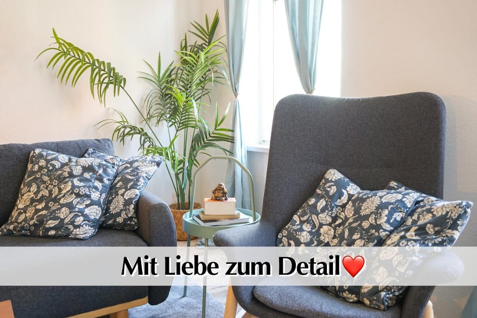 Living room, Seating area, Text overlay