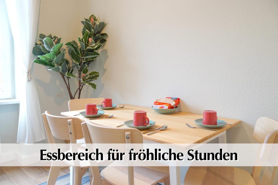 Food and drinks, Dining area, Food, Text overlay