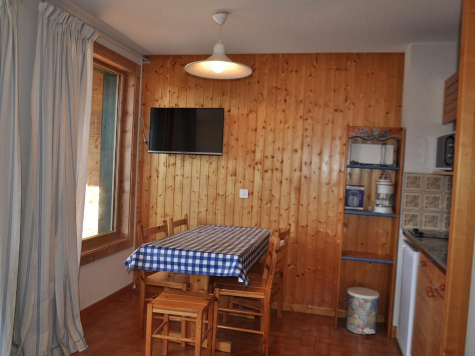Studio cosy proche centre Châtel, balcon expo sud-ouest - FR-1-693-29 Apartment in Châtel