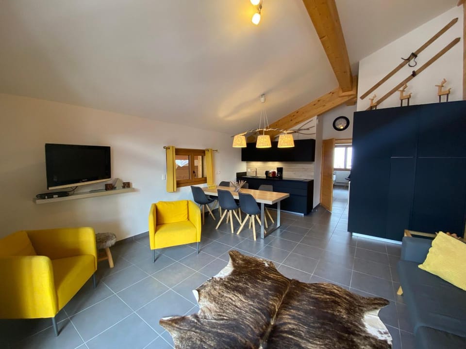 Somptueux appart. proche centre village avec garage à Châtel - FR-1-693-33 Apartment in Châtel