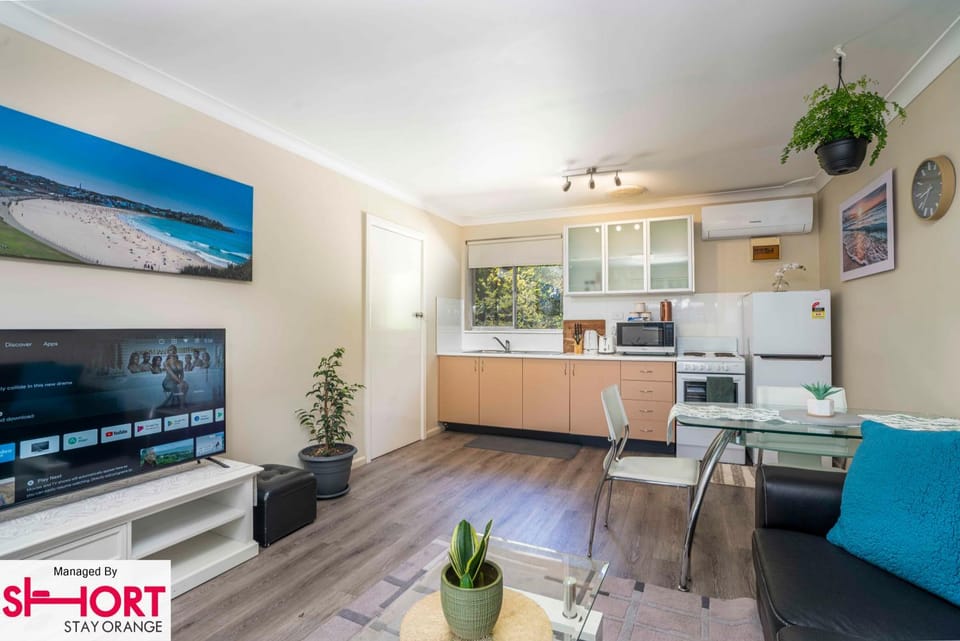 Living room, Dining area, kitchen