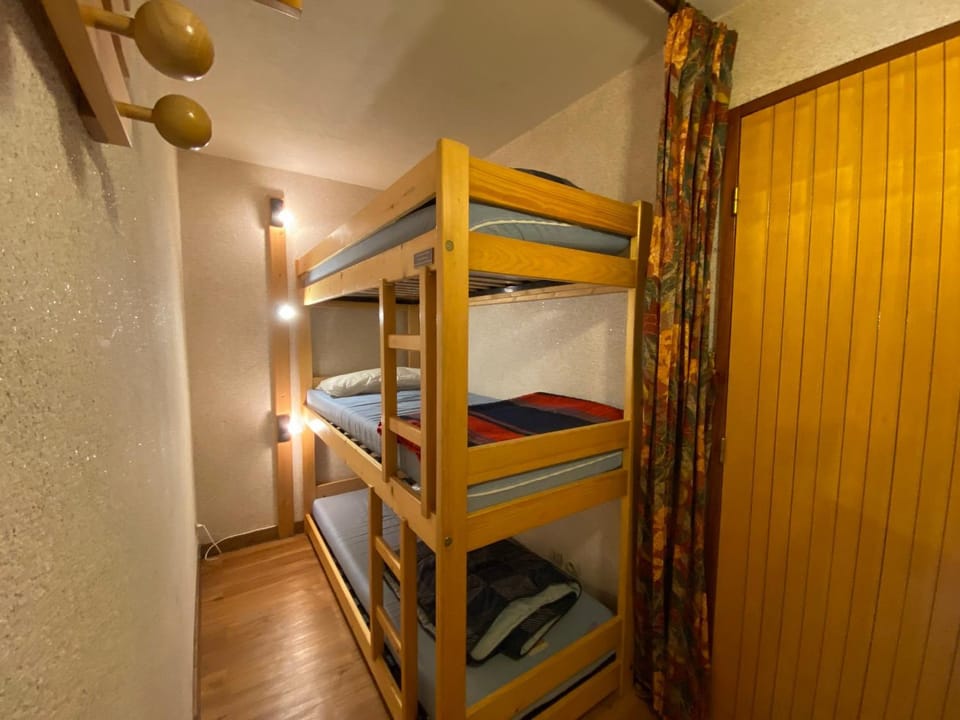Studio confortable proche centre, vue vallée - FR-1-693-61 Apartment in Châtel