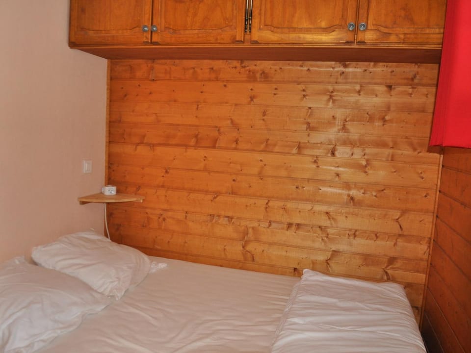 Appartement charmant près des pistes avec balcon et parking - FR-1-693-75 Apartment in Châtel
