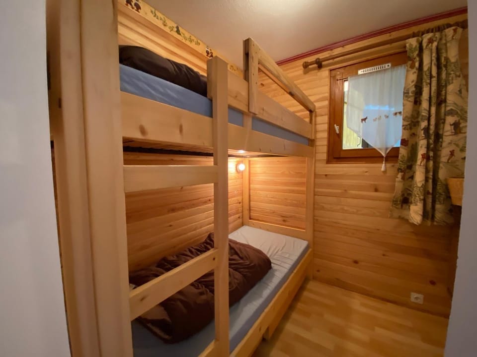 Appartement à Châtel avec WIFI et parking, près du centre - FR-1-693-80 Apartment in Châtel