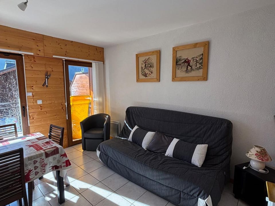 Spacieux 3 pièces au centre avec balcon, parking, animaux admis! - FR-1-692-9 Apartment in Haute-Savoie