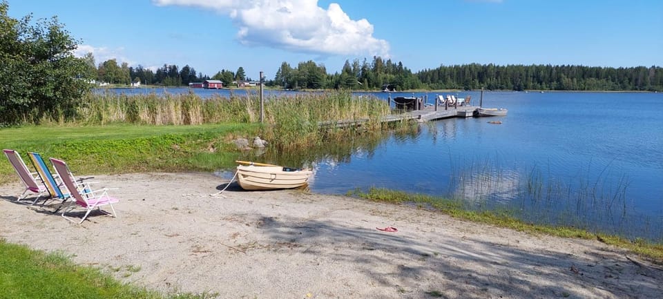 Timber house with private beach and boat including. Villa in Sweden