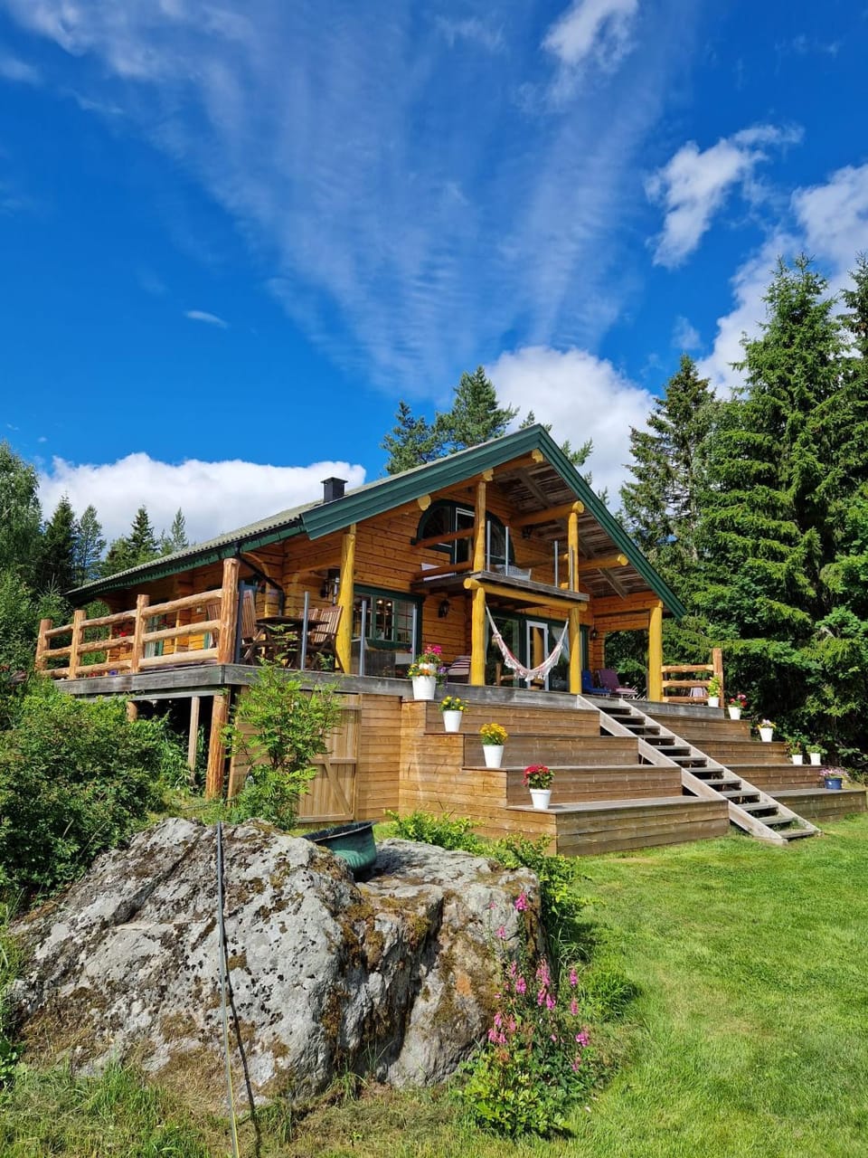 Timber house with private beach and boat including. Villa in Sweden