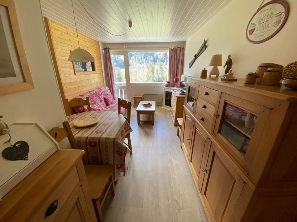 Appartement cosy avec balcon et parking, proche piste - FR-1-692-36 Apartment in Châtel