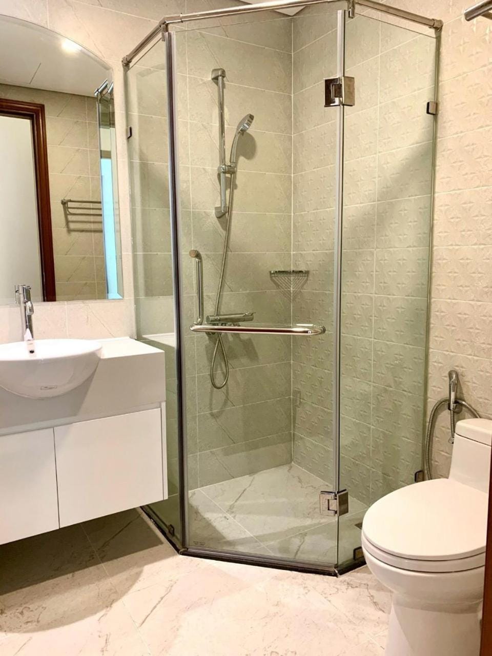 2 Bedroom Vinhome Central Park Apartment in Ho Chi Minh City