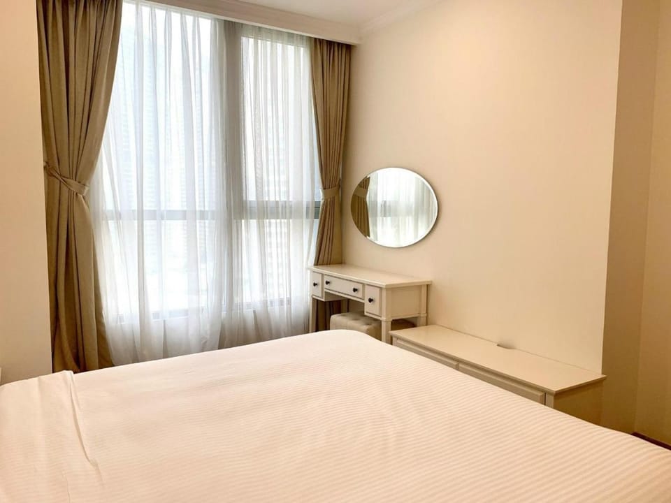 2 Bedroom Vinhome Central Park Apartment in Ho Chi Minh City