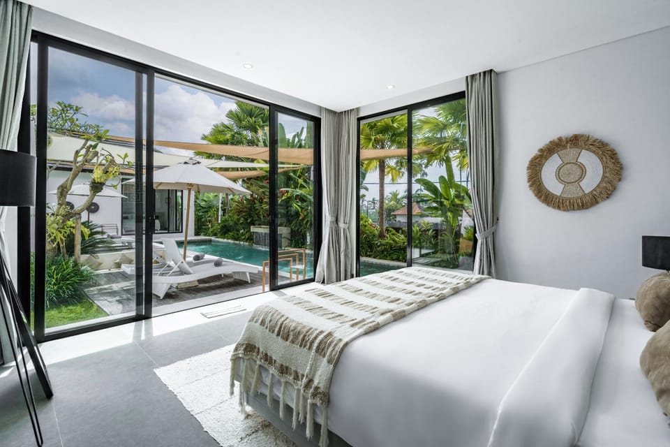 Bed, TV and multimedia, View (from property/room), Photo of the whole room, Bedroom, internet, air conditioner
