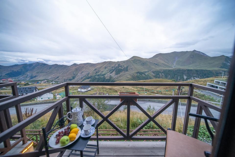 Patio, View (from property/room), Balcony/Terrace, Mountain view