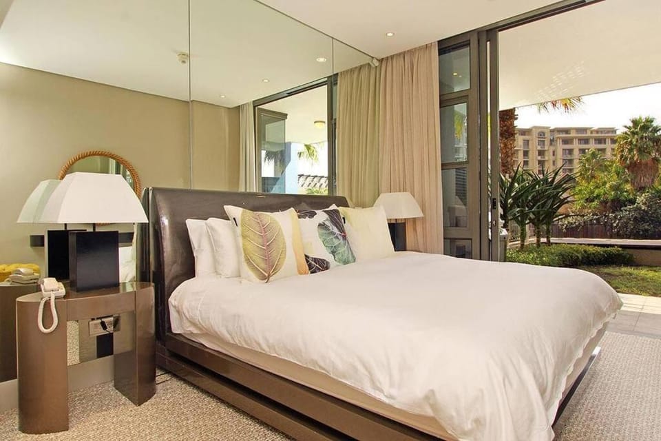 Luxury Villa in V&A Waterfront Apartment in Cape Town