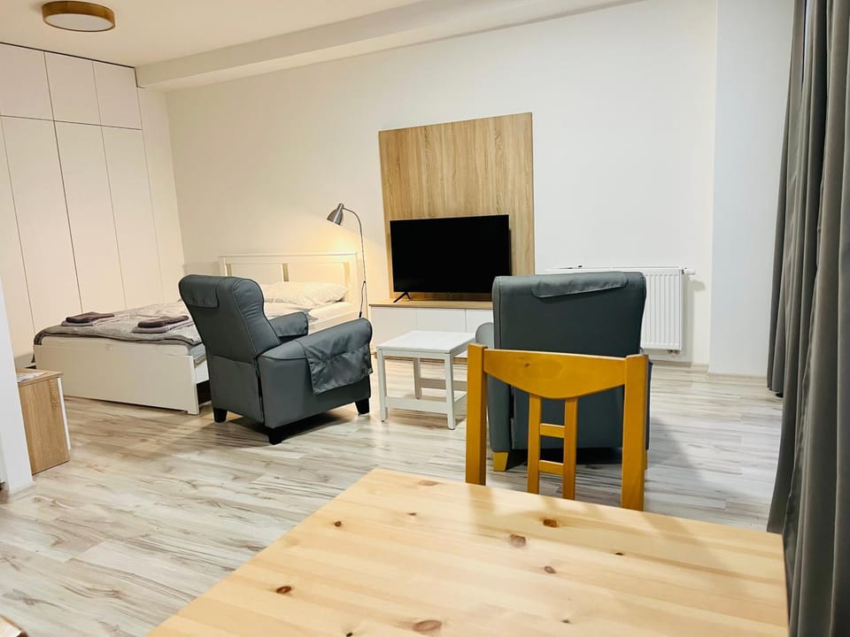 Living room, Seating area, Evening entertainment