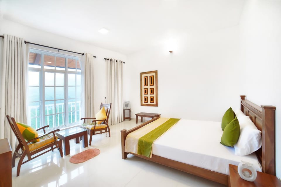 Photo of the whole room, Seating area, Bedroom