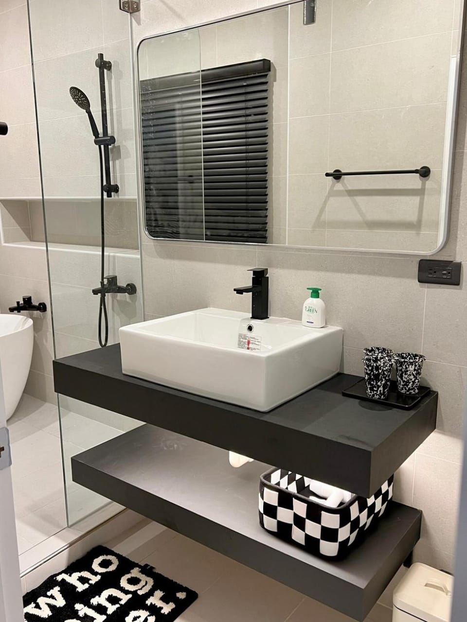 Shower, Bathroom, Bath, towels