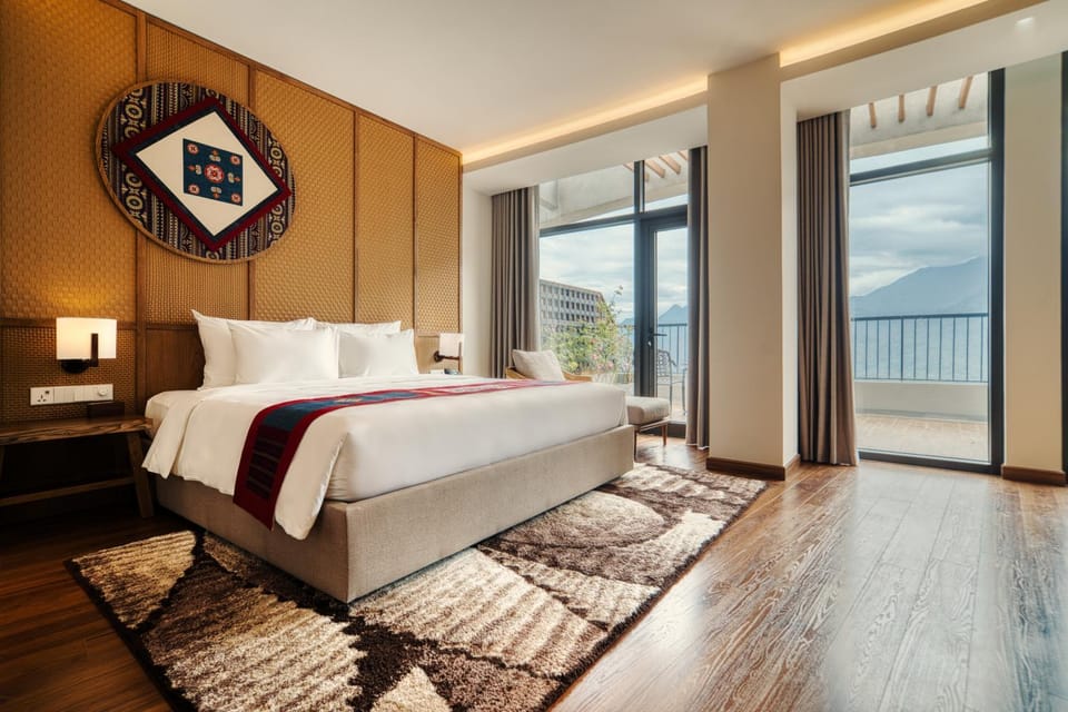Bed, View (from property/room), Balcony/Terrace, Photo of the whole room, Bedroom, Mountain view