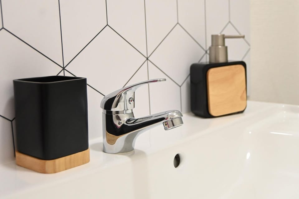 Shower, Toilet, Bathroom, heating