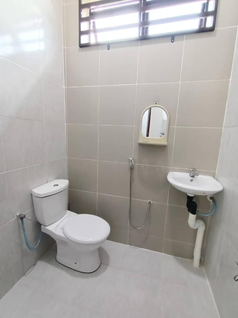 Shower, Toilet, Bathroom, bidet