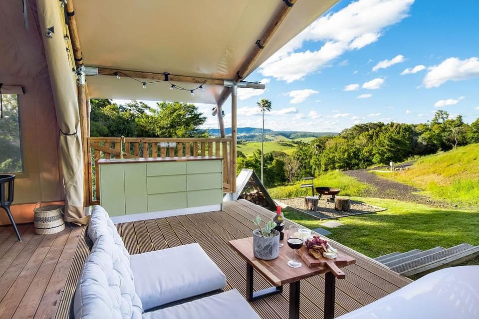 Patio, Natural landscape, View (from property/room), Balcony/Terrace, Seating area, Garden view, Mountain view