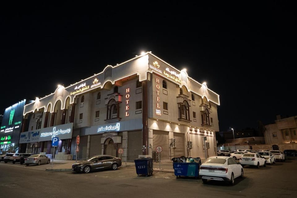 Property building, Night, Neighbourhood, City view, Street view, Location, Parking