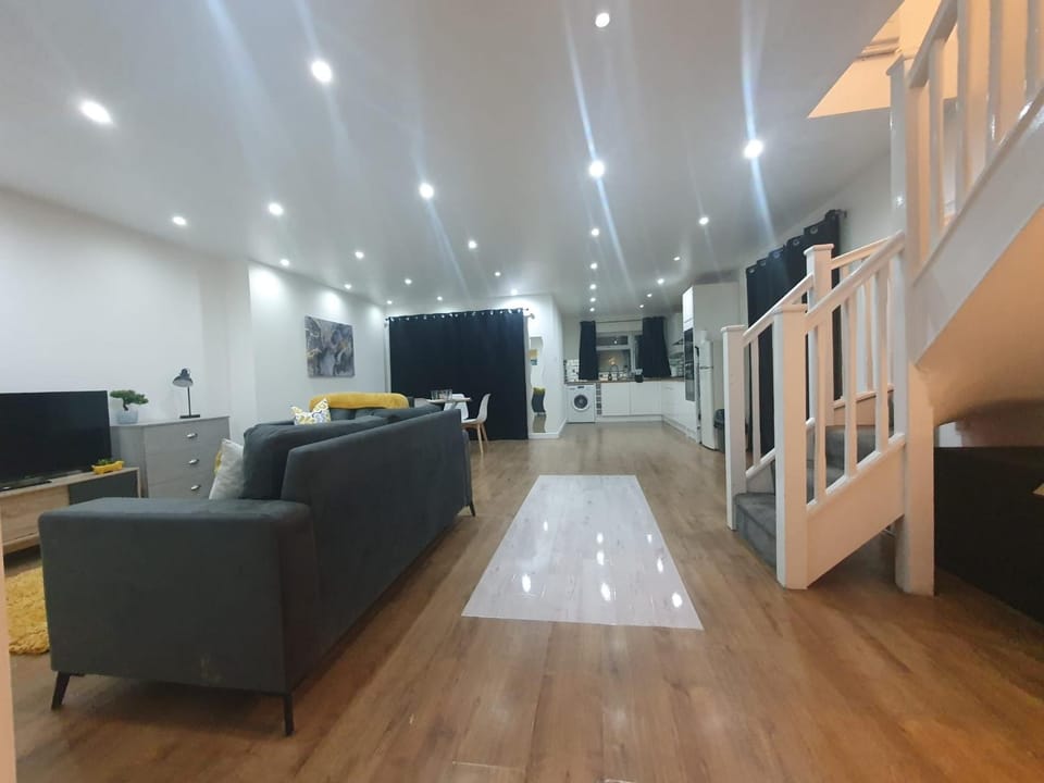 TV and multimedia, Living room, Seating area
