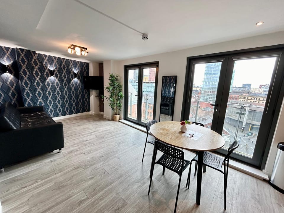 View (from property/room), Balcony/Terrace, Living room, Seating area, Dining area