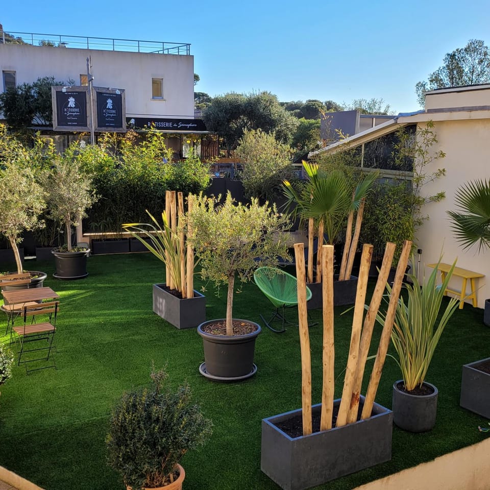 LE MAZET Apartment in Saint-Raphael