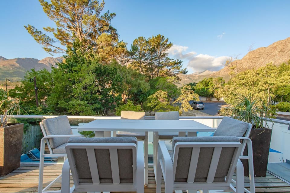 Balcony/Terrace, Mountain view
