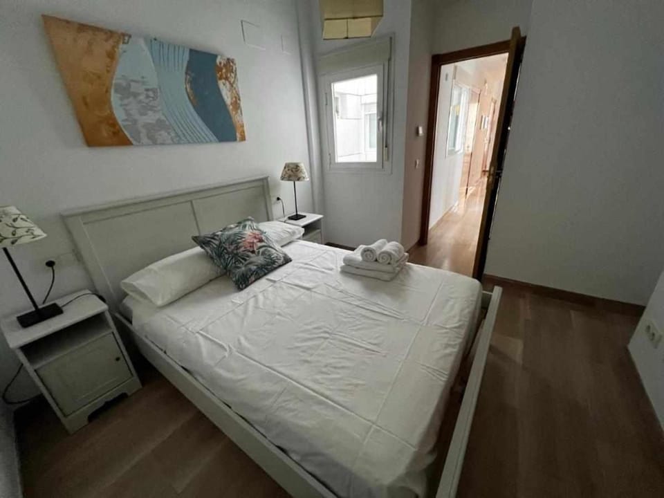 Bed, Photo of the whole room, Bedroom, hair dresser