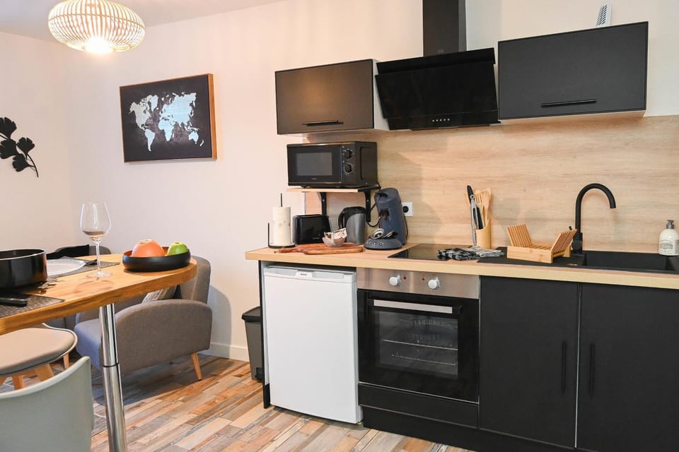 Coffee/tea facilities, Living room, minibar, pet friendly, toaster, kitchen