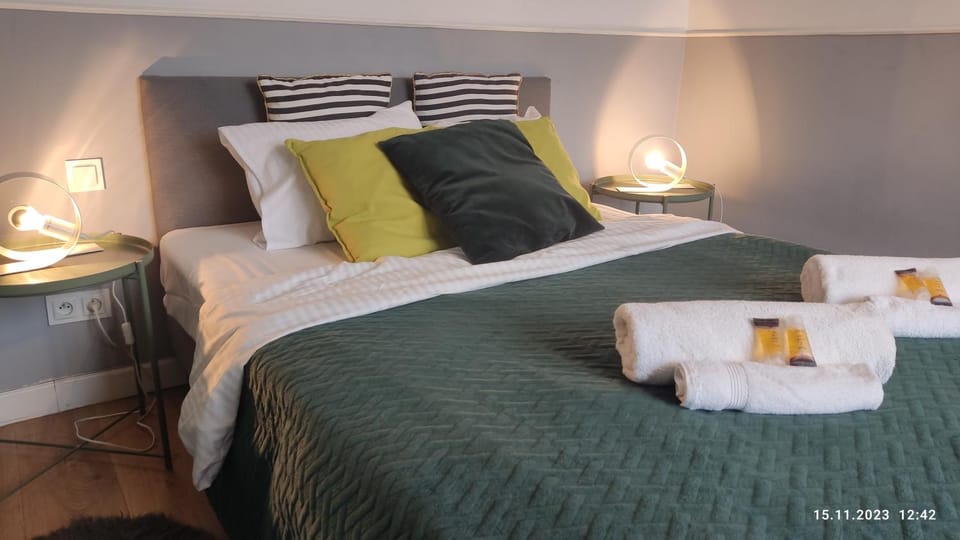 Be my Guest - Jerozolimskie Studio - Super Centrum Metro Wi-Fi Apartment in Warsaw