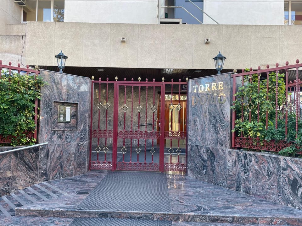 Property building, Facade/entrance