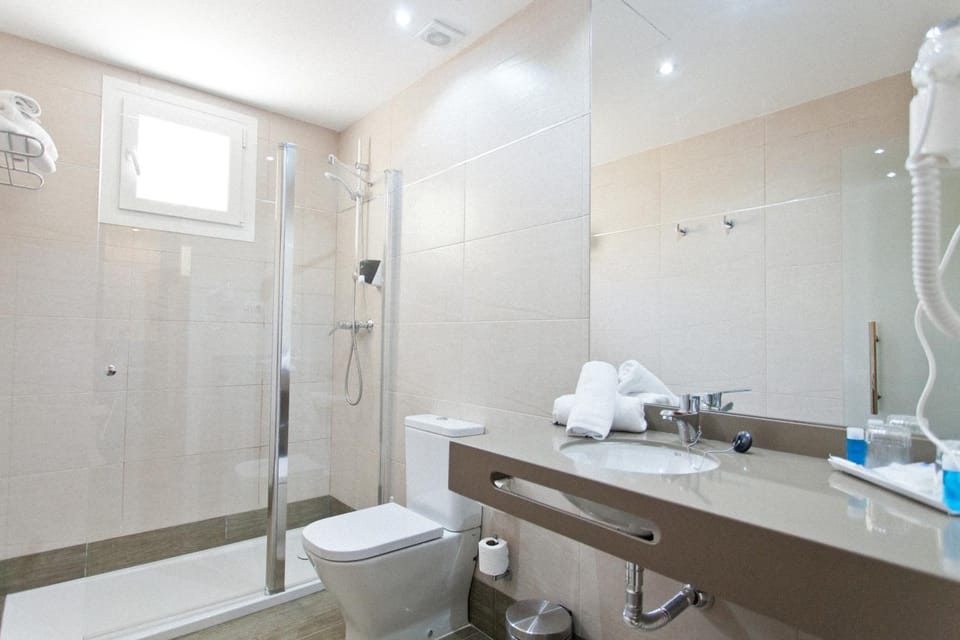 Bathroom, Decorative detail