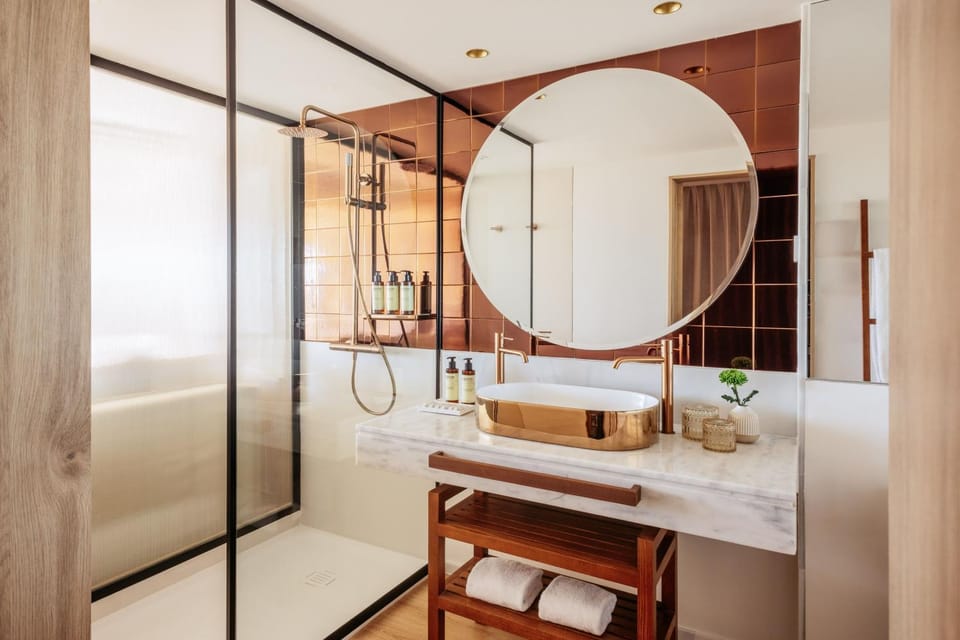 Shower, Bathroom