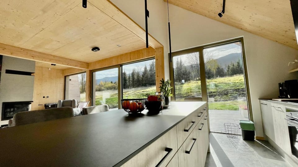 Property building, Breakfast