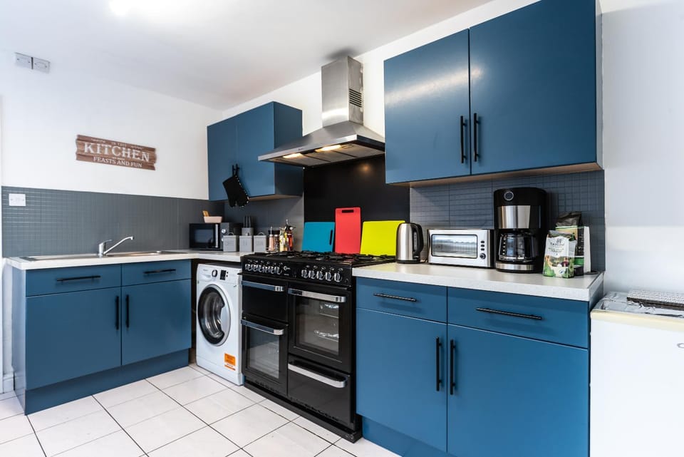 Coffee/tea facilities, Kitchen or kitchenette, minibar, washing machine