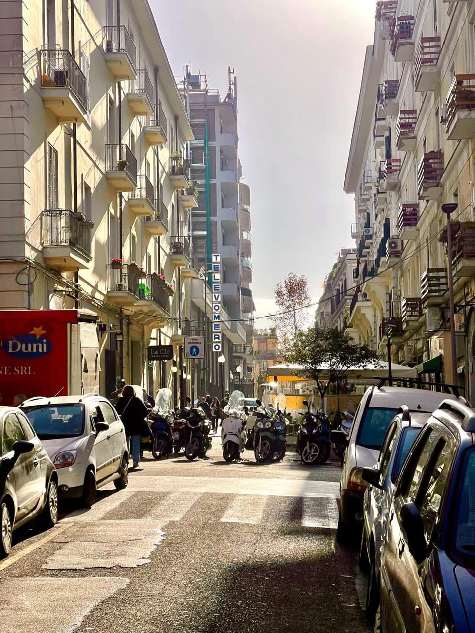 Neighbourhood, Street view