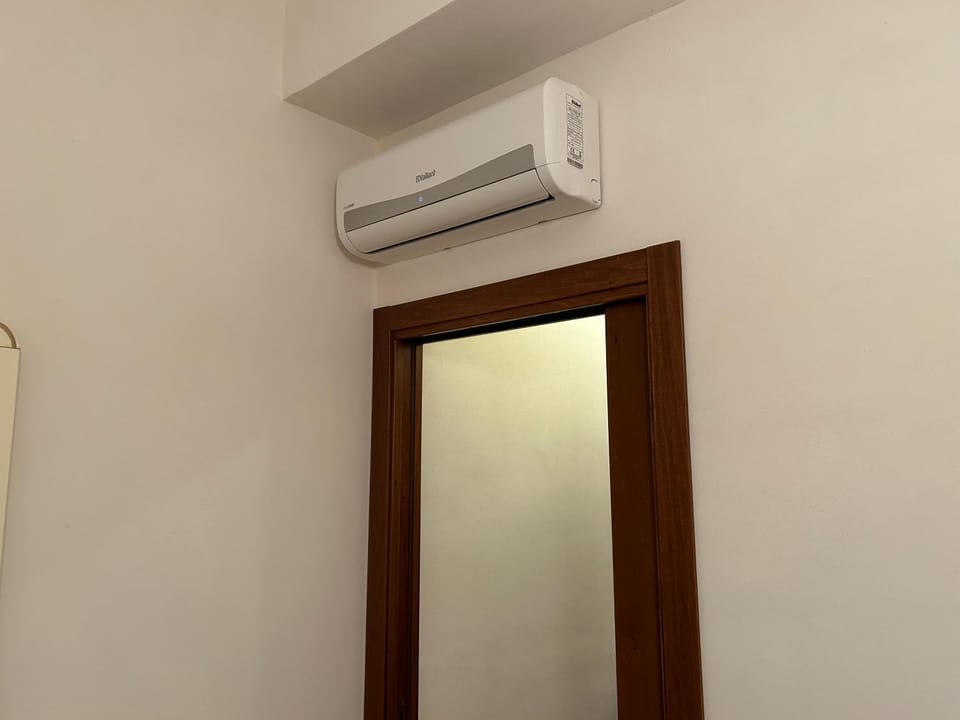 internet, air conditioner