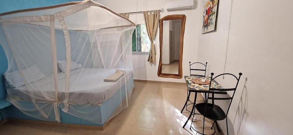 Bed, Photo of the whole room, Dining area, Bedroom