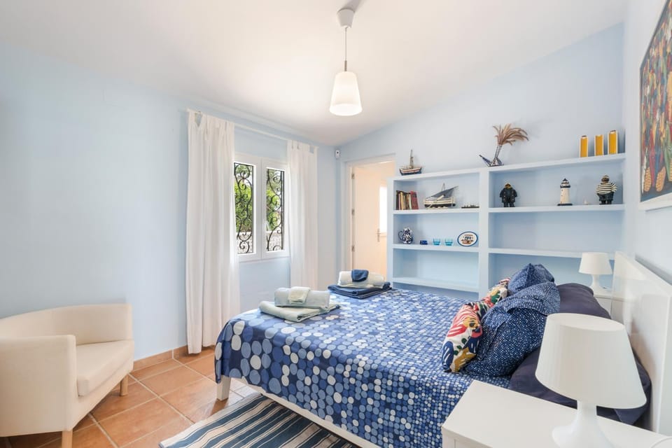 Living room, Bedroom